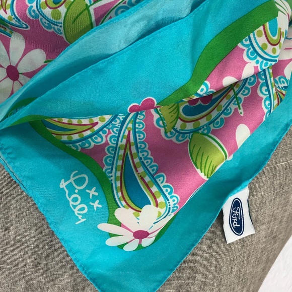 Limited Edition Lilly Pulitzer Silk Scarf - Picture 1 of 3